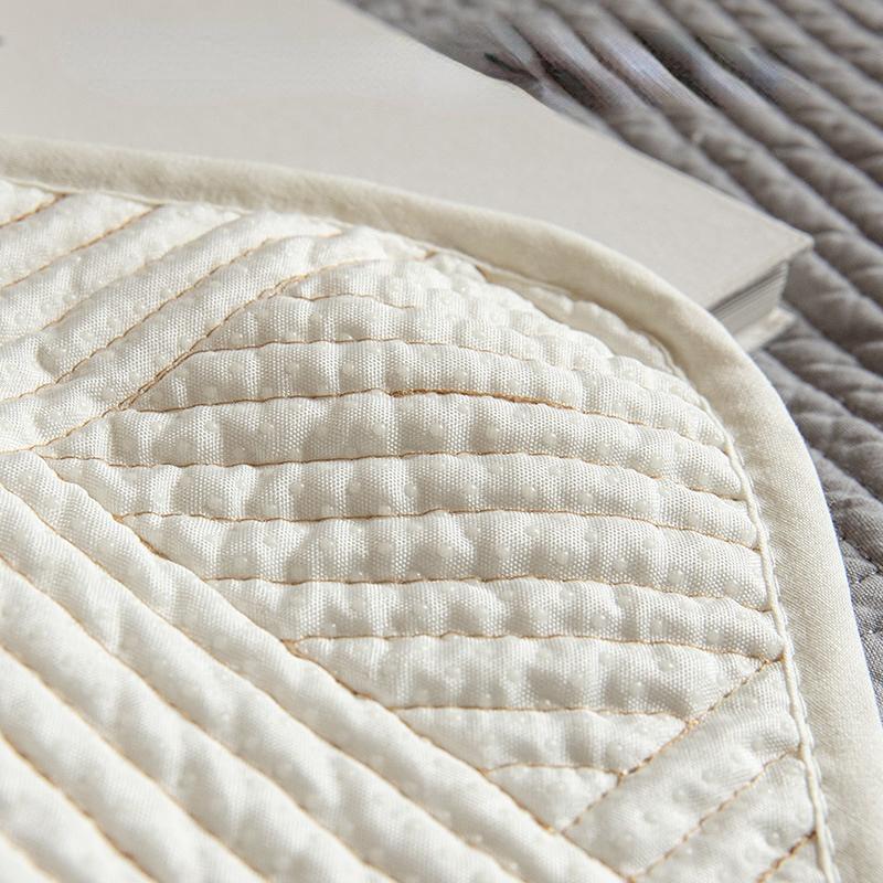 Simple Non-slip Fabric Cushion with Cotton Four-season Universal Sofa Cushion Is Washed with Cotton Cover Towel At High Temperature.