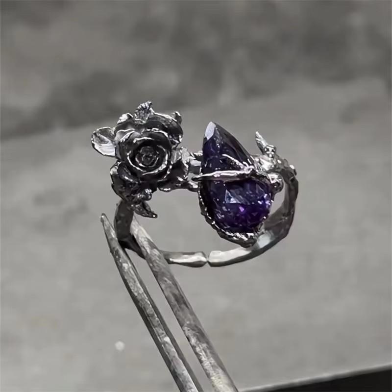 Retro Old Black Rose Index Finger Ring Personalized Three-dimensional Flower Diamond Ring Opening Dark Subculture Ring