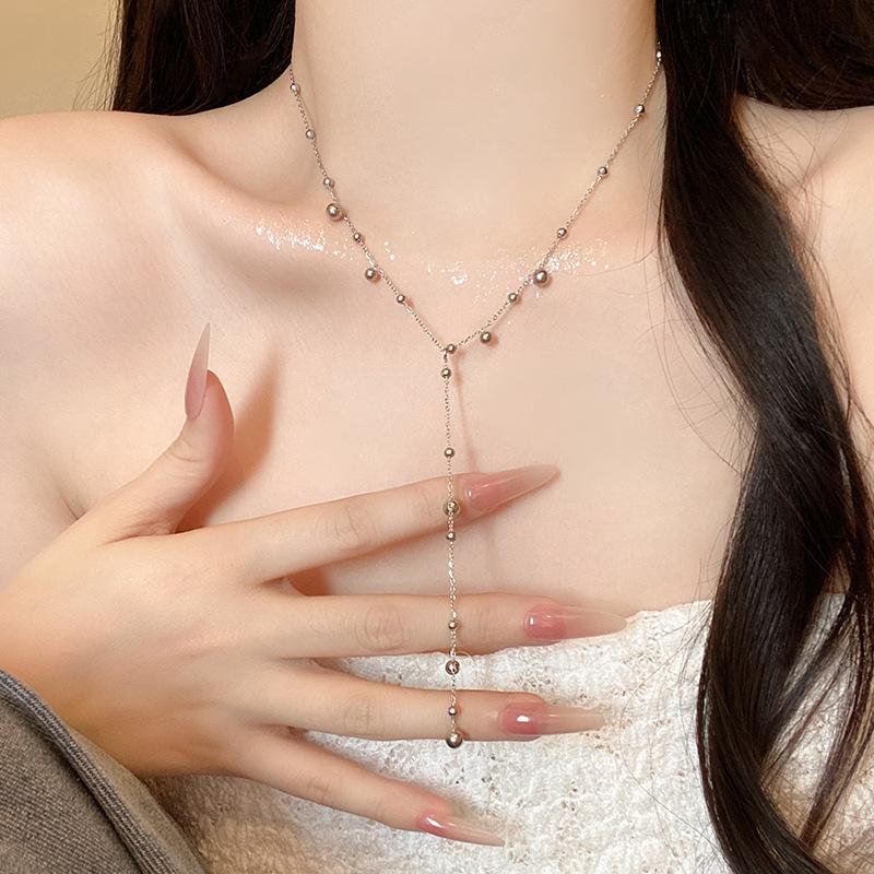 High-end Super Flash Zircon Titanium Steel Necklace Women's Versatile Niche Temperament Silver Collarbone Chain Internet Celebrity New Accessories