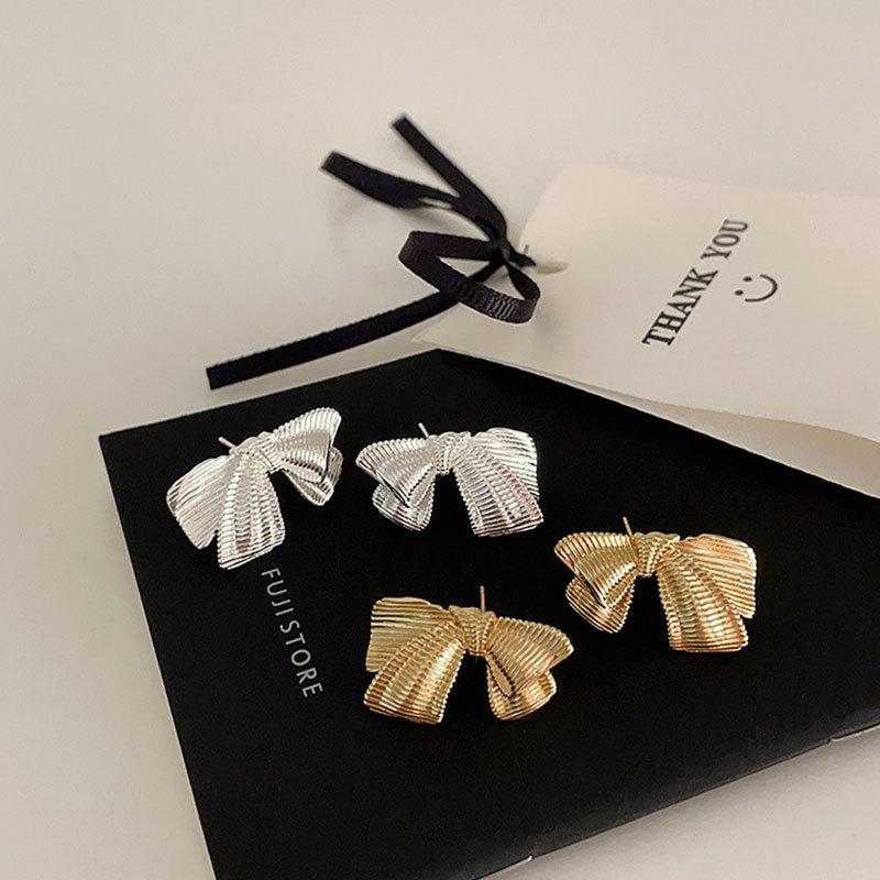 Towel Texture Bow Earrings for Women with Niche Design Retro Personality Simple and Versatile