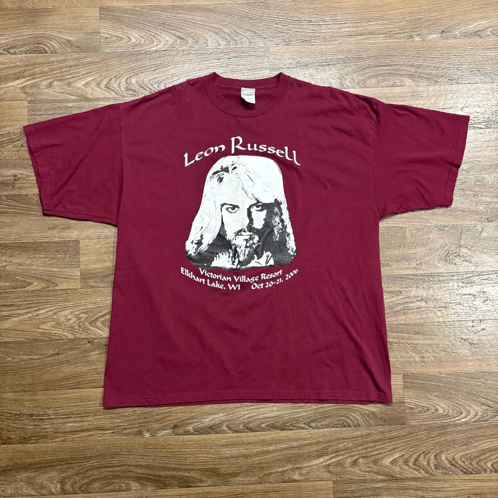 

Y2K 2006 Leon Russell Victorian Village Resort Concert Graphic T Shirt Size 2XL S