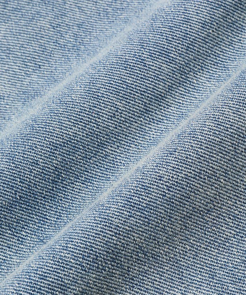 CHAMBROS Wide Non-Faded Single-Pleat Bermuda Denim Half Pants [Light Blue]