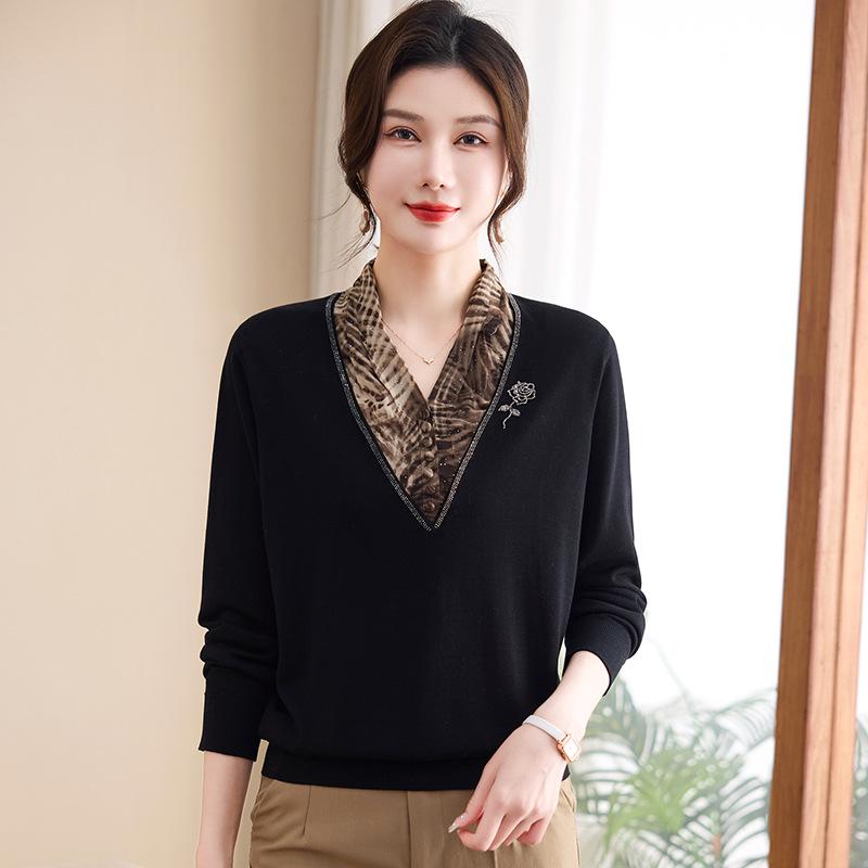

Women s Spring/Autumn V-Neck Long-Sleeve T-Shirt for Middle-Aged & Elderly - 2026 Fashionable Base Layer with Stylish Outerwear. 4XL (Recommended 145-165 jin)