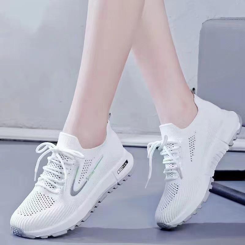 Spring new running shoes children flying woven single shoes soft sole versatile breathable casual sports shoes women
