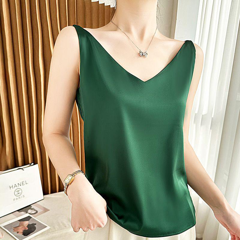 Ice Silk V-Neck Camisole for Women – Loose, Belly-Covering Satin Layer for Spring/Summer