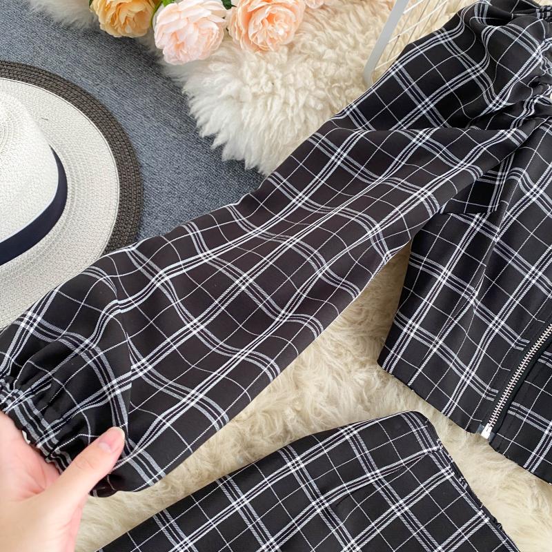 Autumn Retro Square Collar Temperament Bubble Sleeve Top Short High Waist Half-Body Skirt Celebrity Temperament Two-Piece Suit