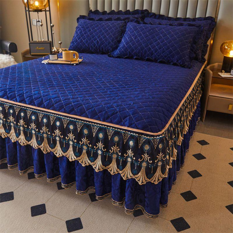 3pcs Solid Color Skin-friendly Sandwiched Diamond Grid Flower Quilted + Raised Lace Layer with Belt Bed Skirt Kit 1pc Bed Skirt + 2 Pillowcases