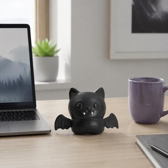 Anti-stress Toy Halloween Bat Squeeze Toy, Spooky Stress Relief Hand Relaxation Ball Fidget Party Favors for Kids Adults