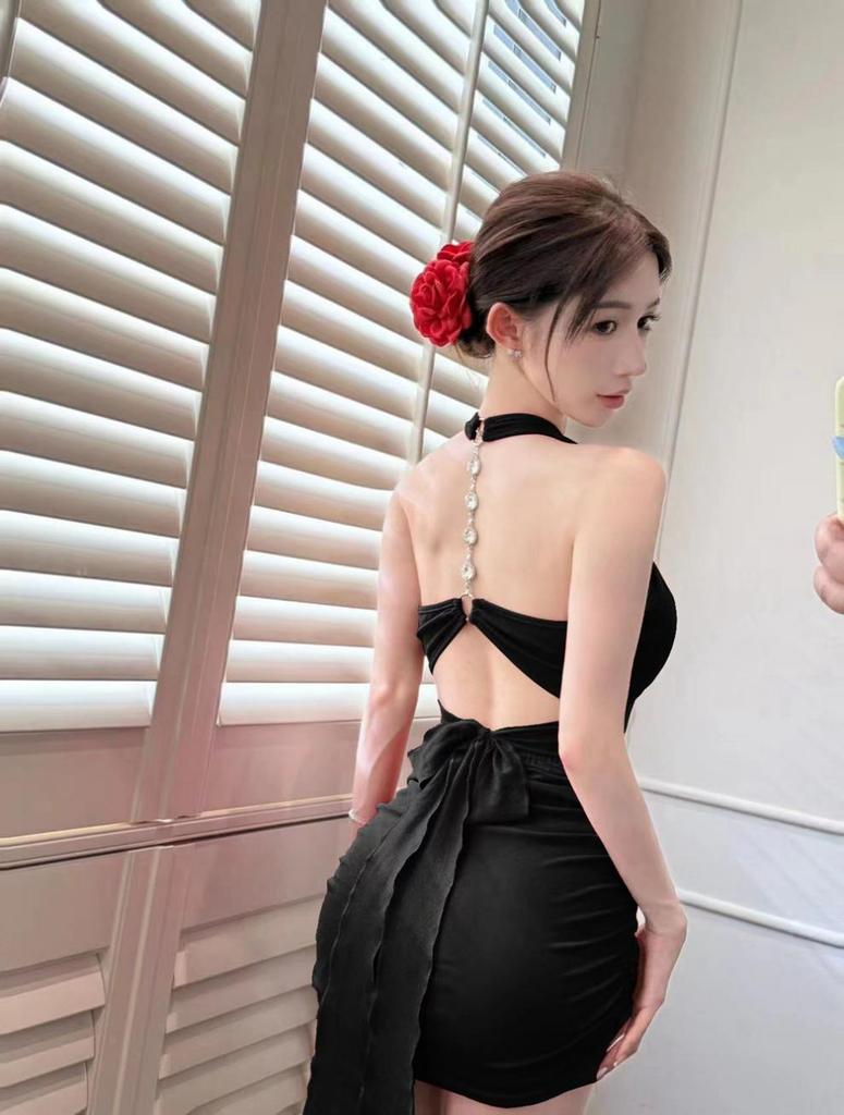 Socialite Chain Halter Backless Bodycon Evening Dress