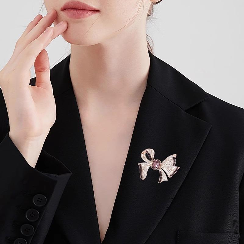 Elegant and Refined, Exquisite Bow Brooch, Women's Niche Fashion Brooch, Coat, Overcoat
