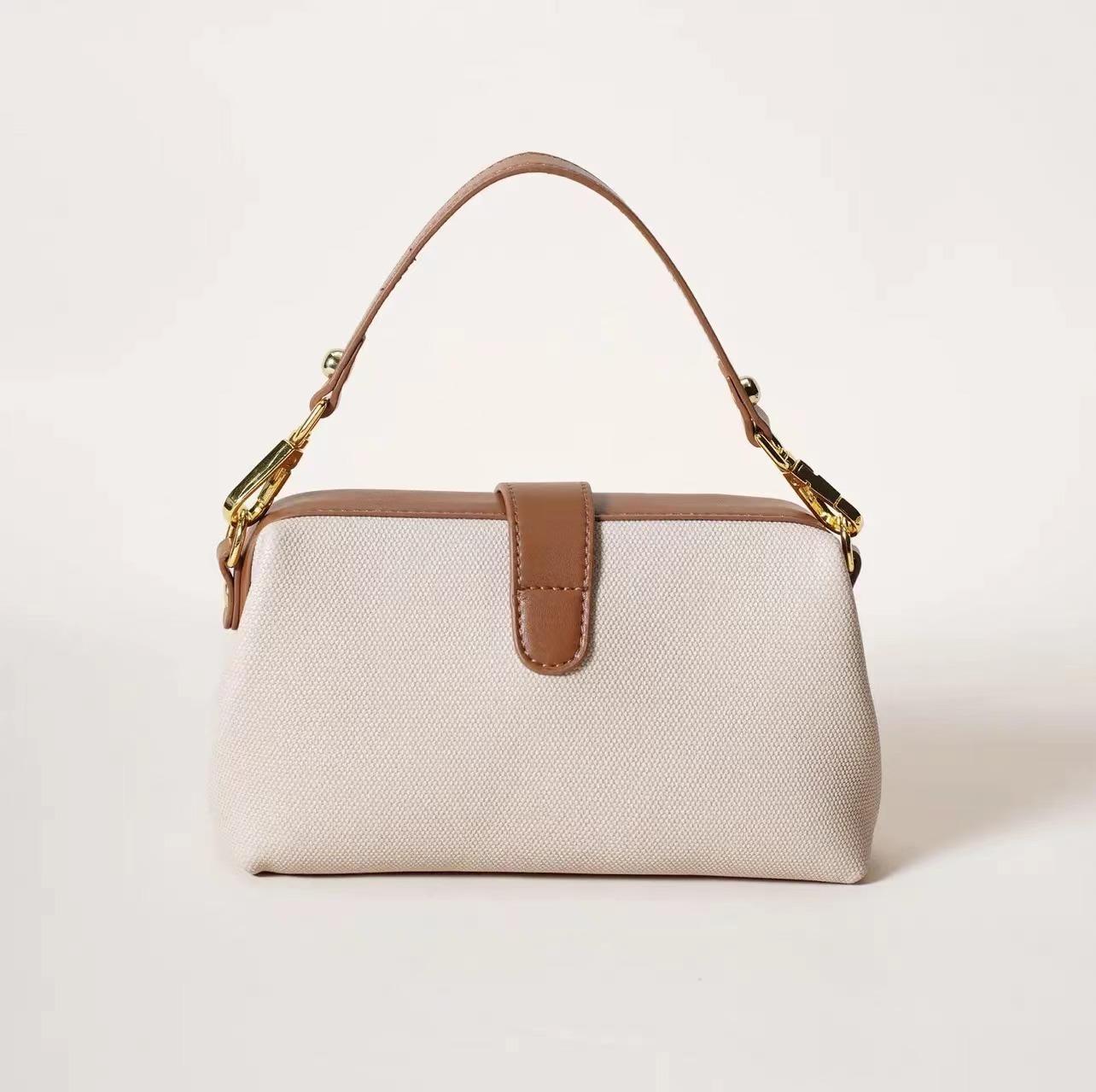 

Новинка 2024 года, новая повседневная женская модная текстурированная маленькая квадратная сумка, простой общественный дизайн, универсальная застежка через плечо