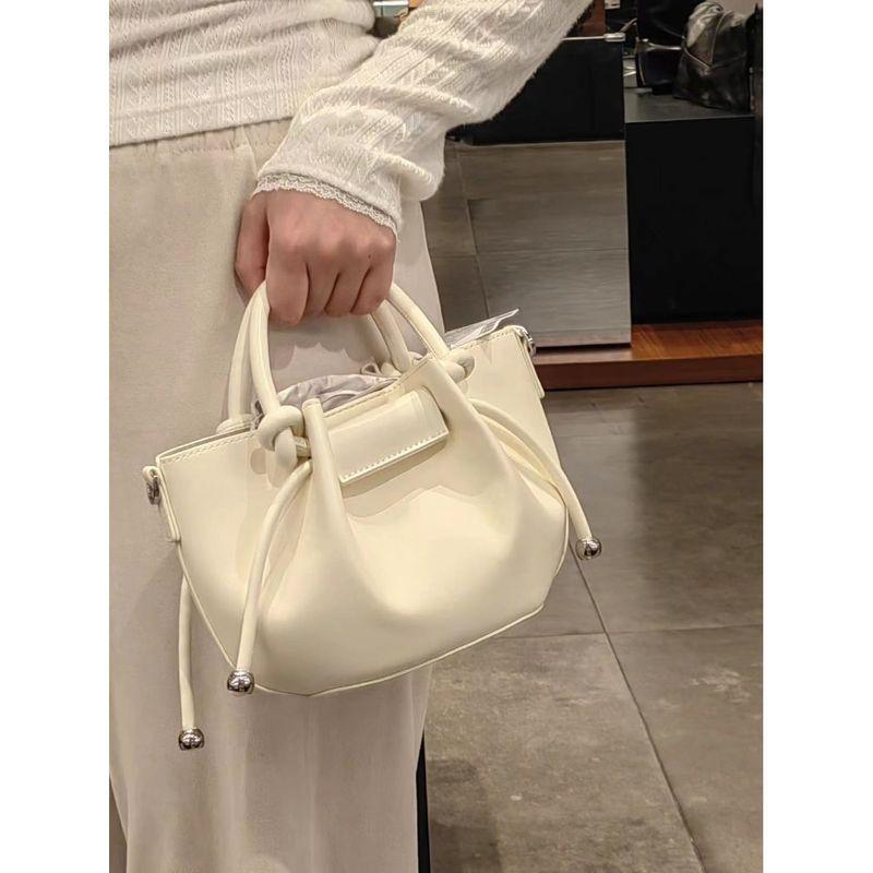 2025 New Simple and Versatile Handbag Korean Series Ins Style Commuter Shoulder Bag Pleat Bucket Shoulder Bag Women