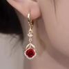 Women's Bohemian Rose Dangle Earrings, 1 Pair Long Red Floral Pendant Elegant Western Style, Suitable for Daily Wear & Gift