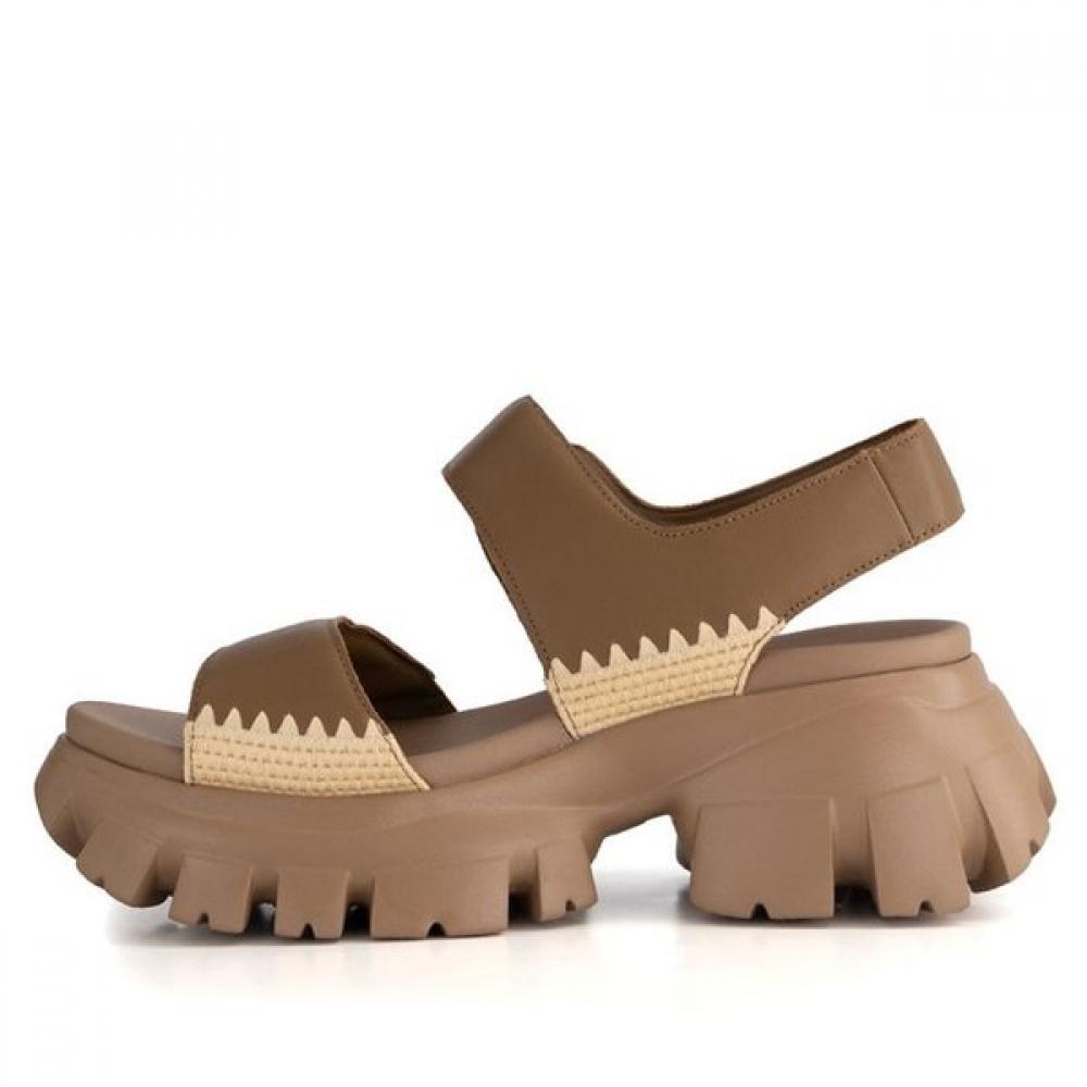Staccato Women S Platform Sandal Kketjjang7 Ebk67db