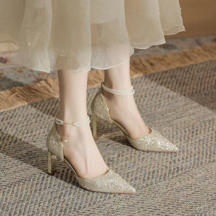 Baotou Hollow High Heels Damen Frühling und Herbst Feiner Absatz Spitz Pailletten Perlenkette Einzelne Schuhe Damen