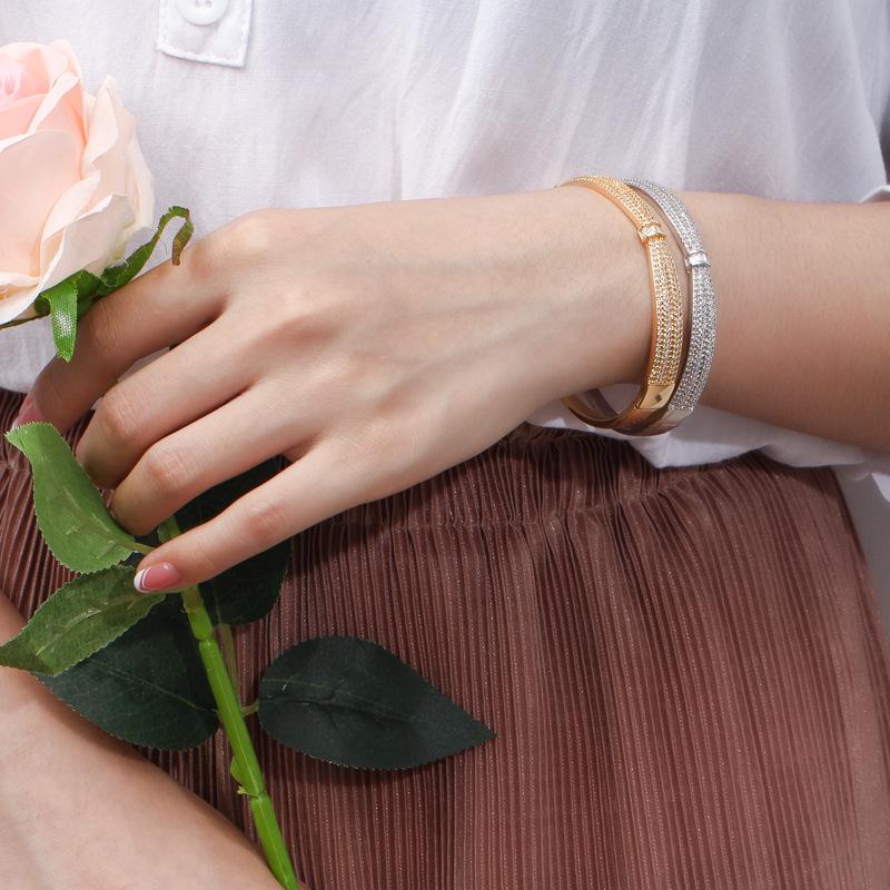 S0133 Hand Jewelry, Simple Bow Zircon Bracelet, Personalized Spring Buckle Bracelet.