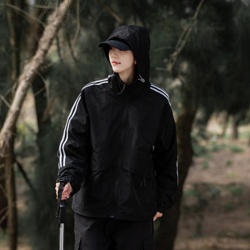 

Мужская ветровка с капюшоном весна/осень: Защита от солнца с тремя перекладинами, ветрозащита, парный стиль для занятий спортом на открытом воздухе Large чёрный