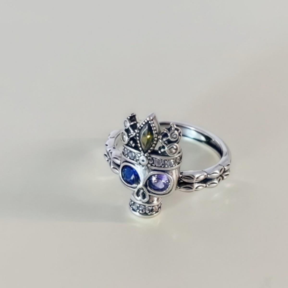 

Blue-Purple Zircon King Skull Unisex Ring – Niche High-End Design античный серебряного