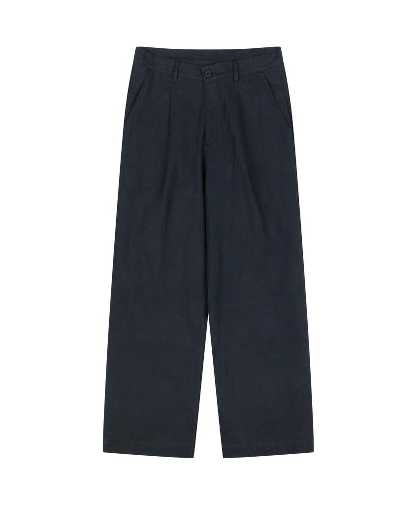 YOUNEEDGARMENTS Crease One Tuck Straight Pants (Black)