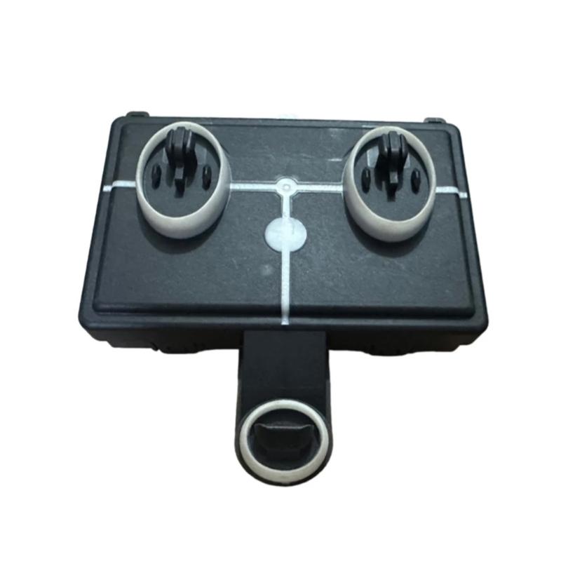 Spegelkontrollenhet med elektrisk fällning och fönsterhiss för ökad bekvämlighet under körning