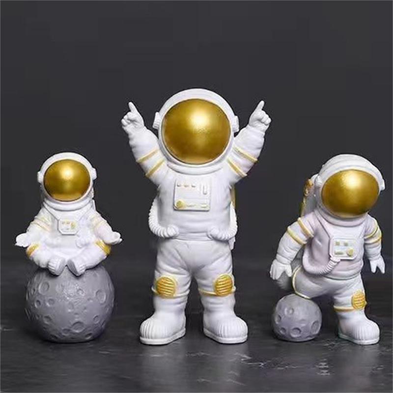 3pcs/set Astronaut Model Nordic Style Car Decorations Figure Statue Spaceman Desktop Decor Kids Birthday Gifts Home Decoration