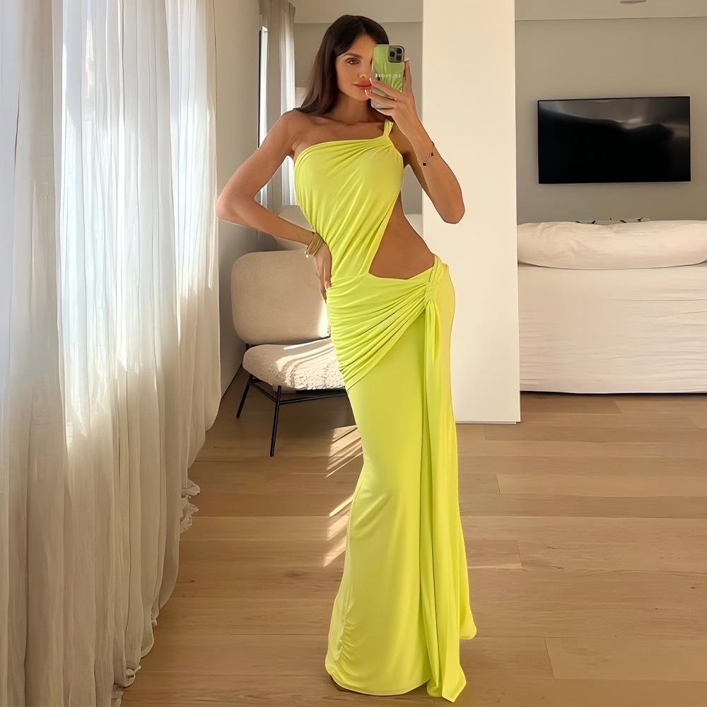 European and American summer new fashion solid color shoulder tube top shrink pleated sexy backless strap dress women