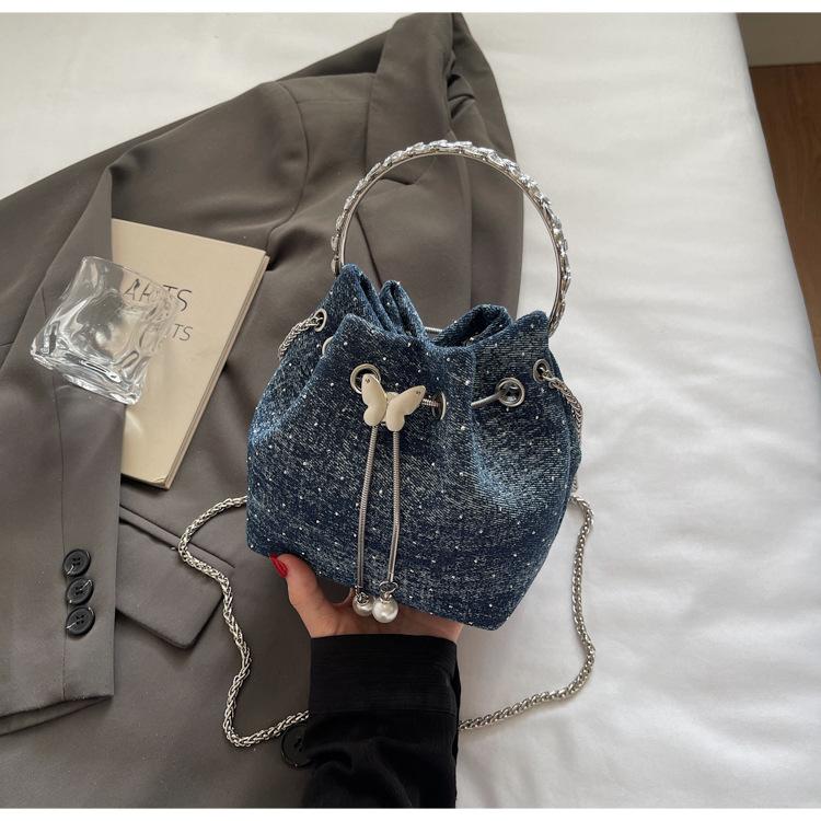 Women s shoulder bag 2025 summer new backpack casual retro popular niche design premium sense bucket bag 2740₽