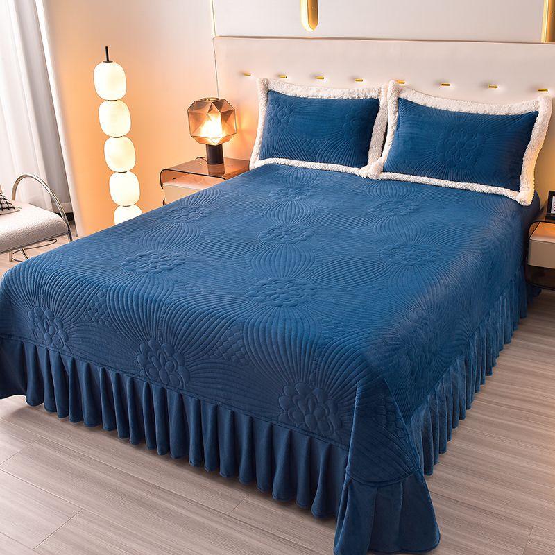 Milk Velvet Bed Cover Plush and Thickened Winter Bed Sheet Warm and Cotton Anti Slip Suitable for Two People