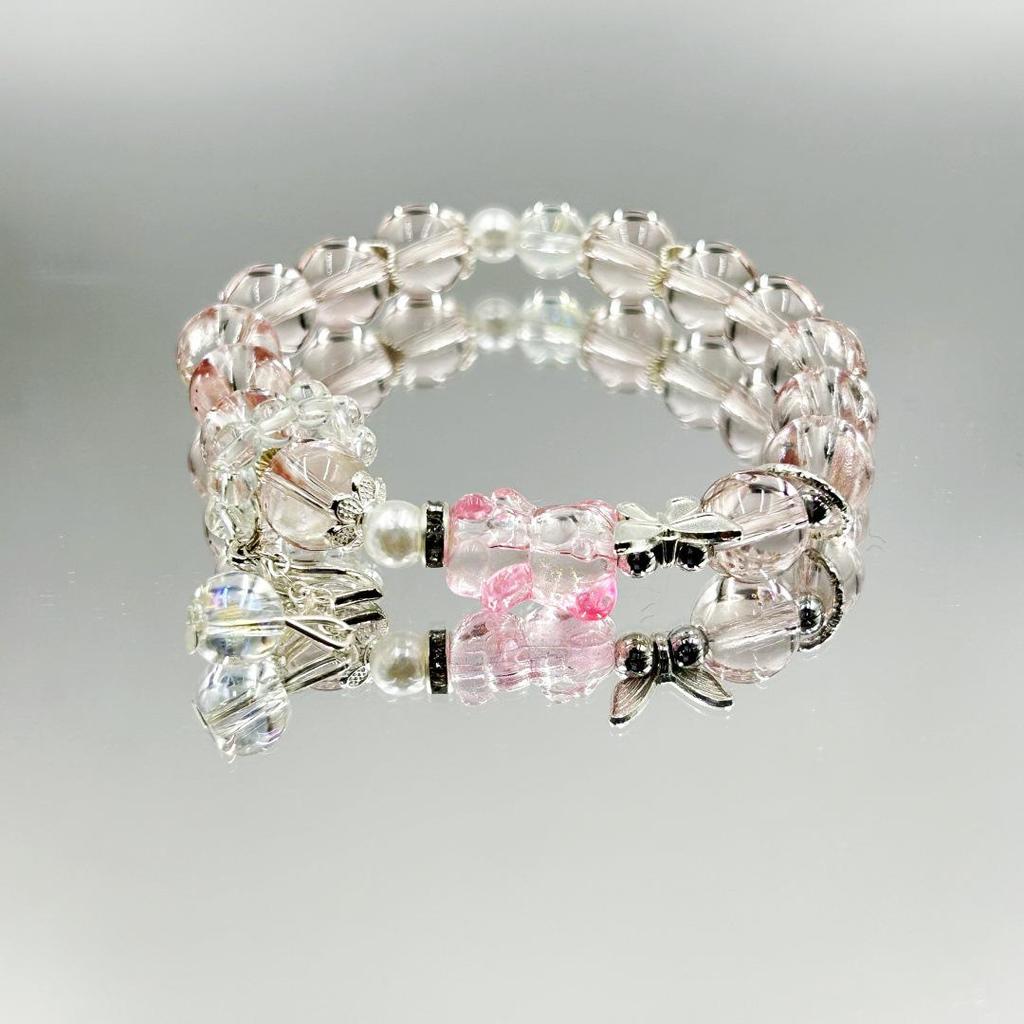 Ice Crystal Glass Beaded Bear Bracelet: Versatile, Elegant, and Trendy.