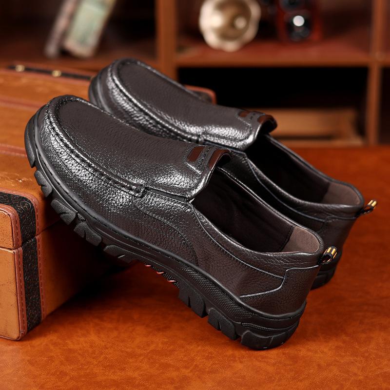 2026 Spring Autumn Business Casual Shoes for Men Solid Color Fashion Leather Shoes Male New Designer Soft Sole Driving Shoe Man