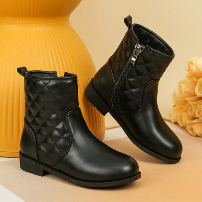 

Girls Fashionable, Comfortable, and Warm Retro Short Boots: Versatile European and American Princess Snow Boots 27 чорний