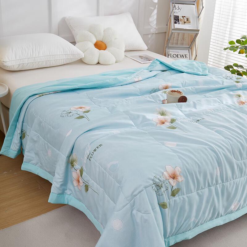 BGM Cloud Soft Floral Soybean Fiber Quilt