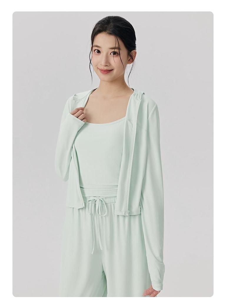 Women's Three-Piece Yoga Suit: Casual Pilates Fitness Set with Sun Protection