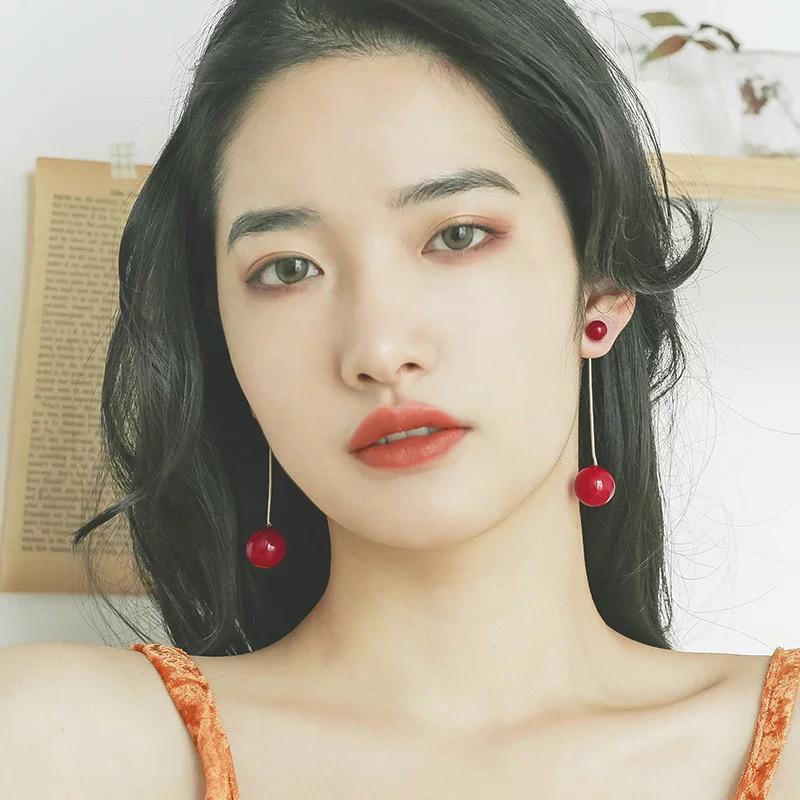 Srebrna igła perłowa długie kolczyki noszące kolczyki z frędzlami kobiecy temperament biżuteria na uszy prezent