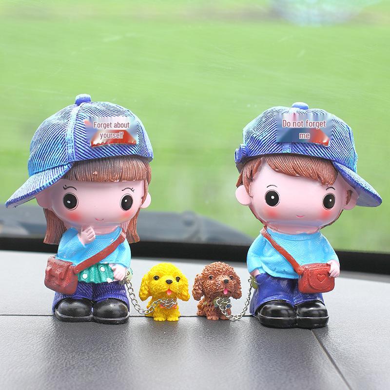 Creative Resin Cartoon Couple with Dog Figurines - Desktop & Car Ornaments