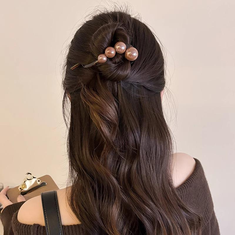 Elegant Pearl Twist Hairpin: Versatile Autumn/Winter Accessory for Hair