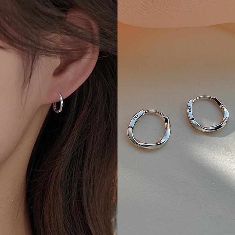 2023 Japanese-Korean Fashion: 925 Pure Silver Smooth Circle Earrings