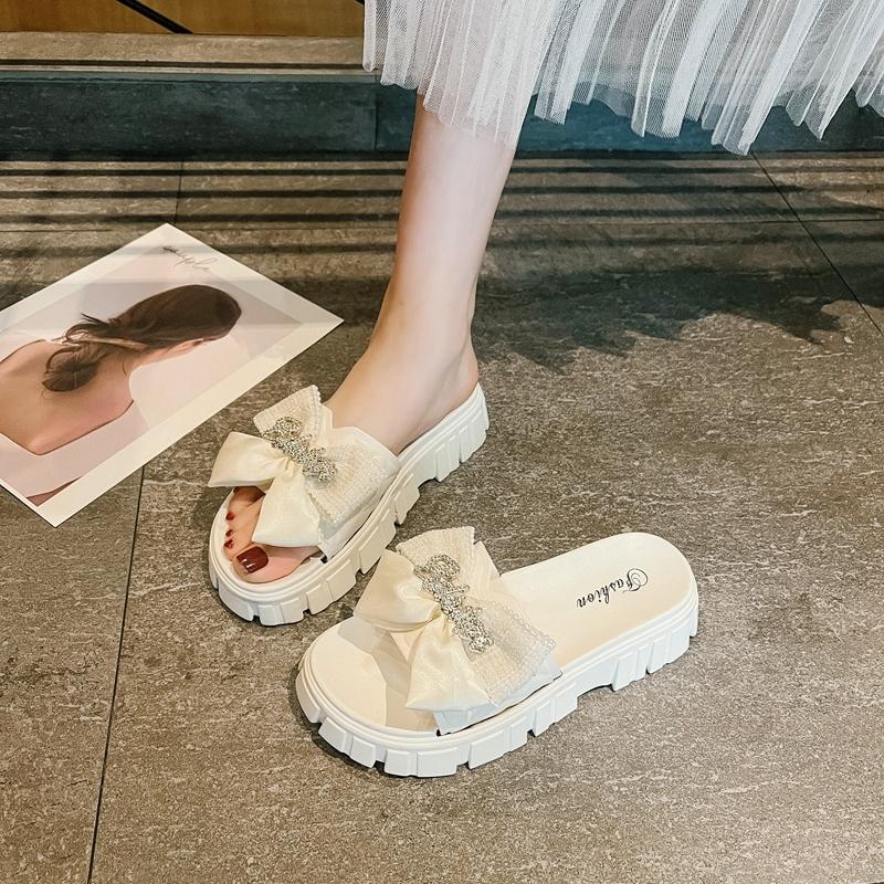 Fashion Flat Bottom Slippers for Women's New Summer Outerwear Fashion Anti Slip Soft Sole Thick Sole Women's Shoes Work Commute Summer