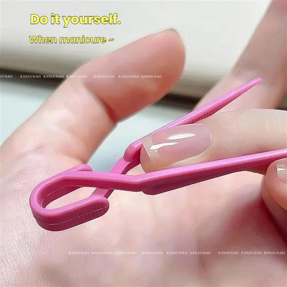 20pcs Nail Polish Protective Clips That Are Spill-Proof, Including Clamps, Acrylic Gel Extension Stickers, Mold Clips, and Tools for French Nails.