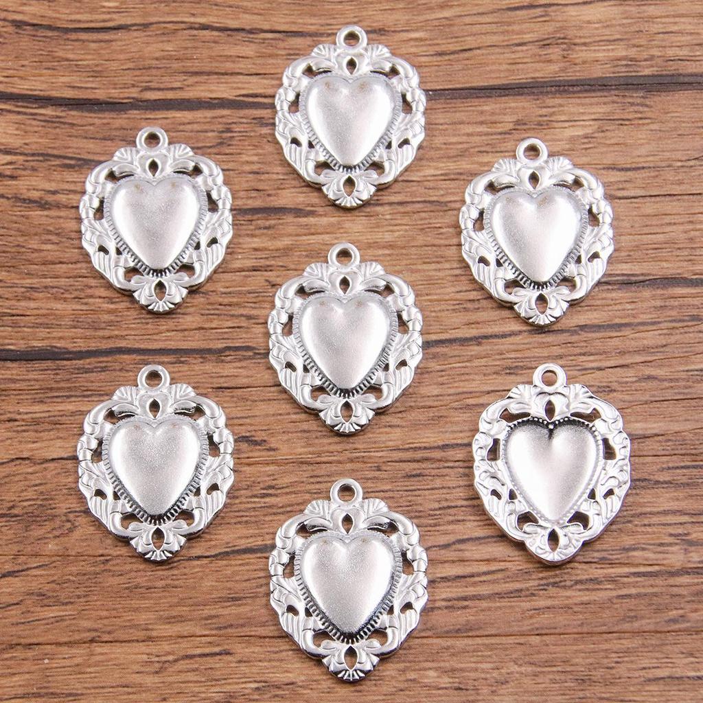 Gothic Heart Charms: Vacuum-Plated Stainless Steel Jewelry Accessories in 2 Colors and Multiple Styles for Halloween Pendants