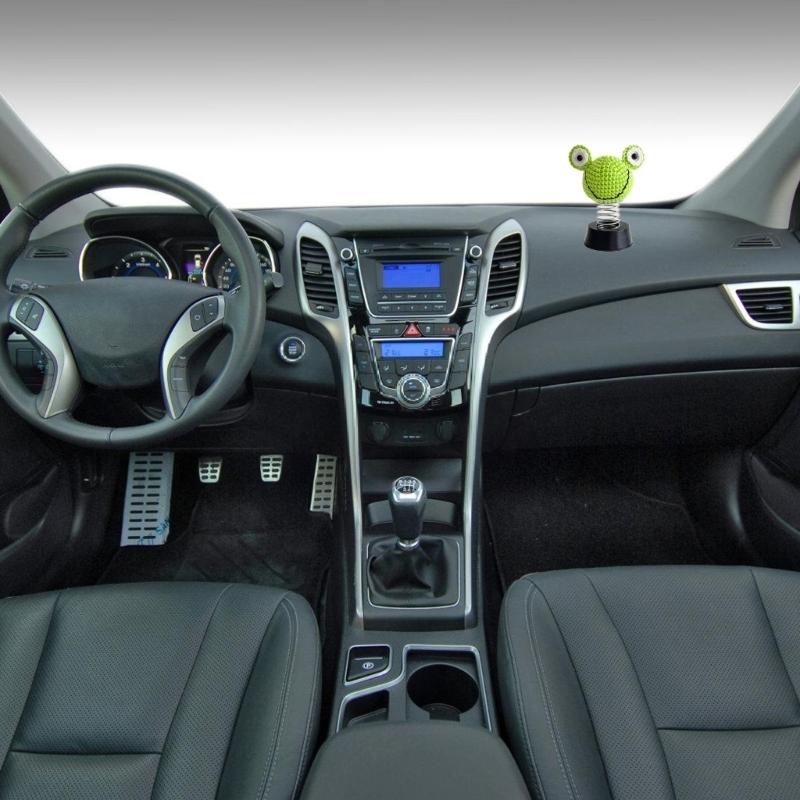 Car Decoration Knitted Animal Pattern Dashboard Decoration Accessory Crochet Decors Car Interior Ornament Wobble Figure
