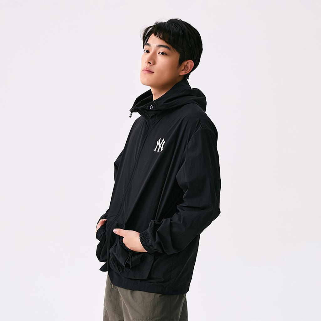 New MLB New York Yankees Basic Collection SS25 Windproof Jacket Unisex Black 3AWJB0453-50BKS