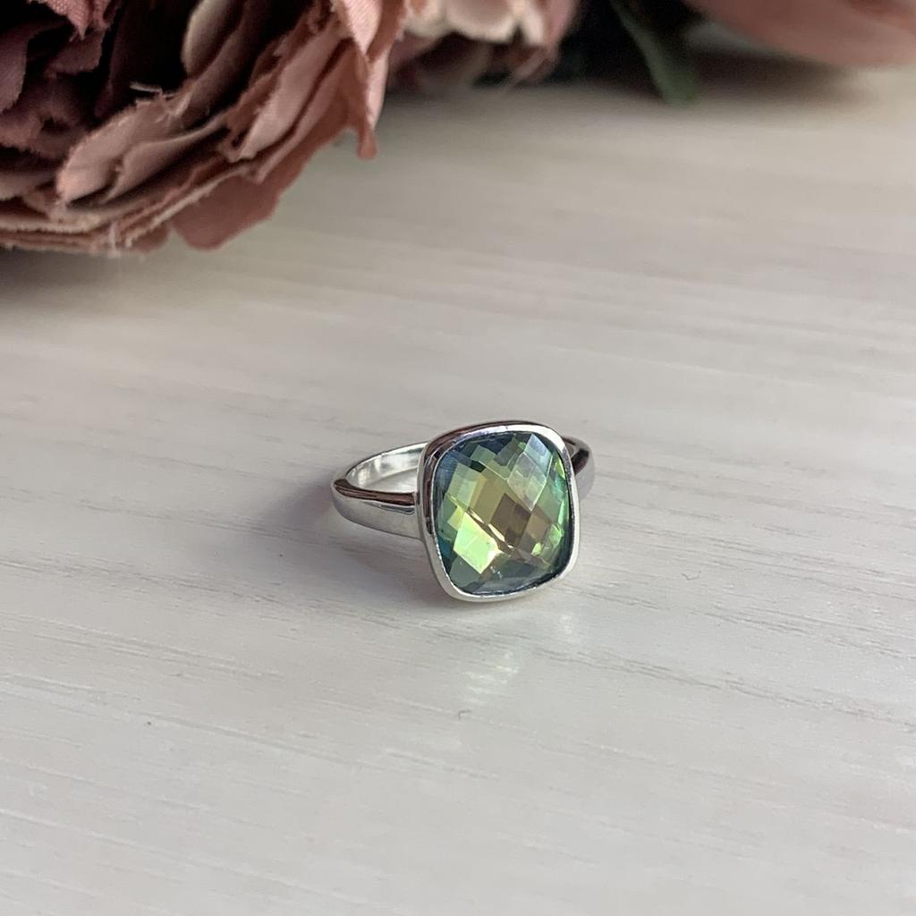 Silberring mit Mystik-Topas 4,513 ct, Gewicht des Artikels 4,27 g (1456477)