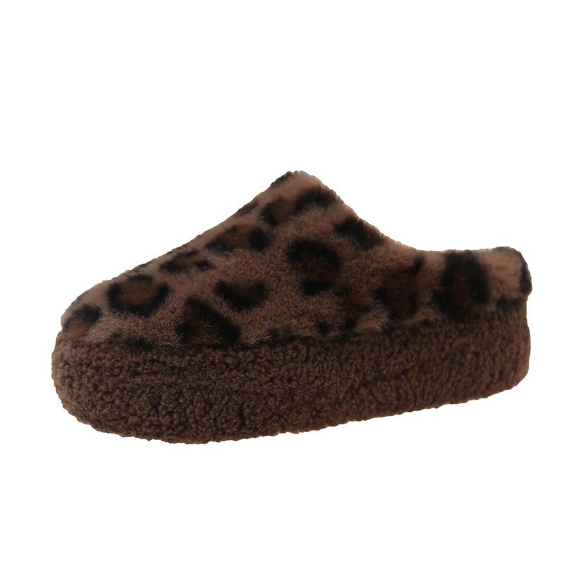 

Lamb wool slippers women s wear 2025 new winter Korean version flat-bottomed lazy Muller shoes with velvet bag head half drag 40