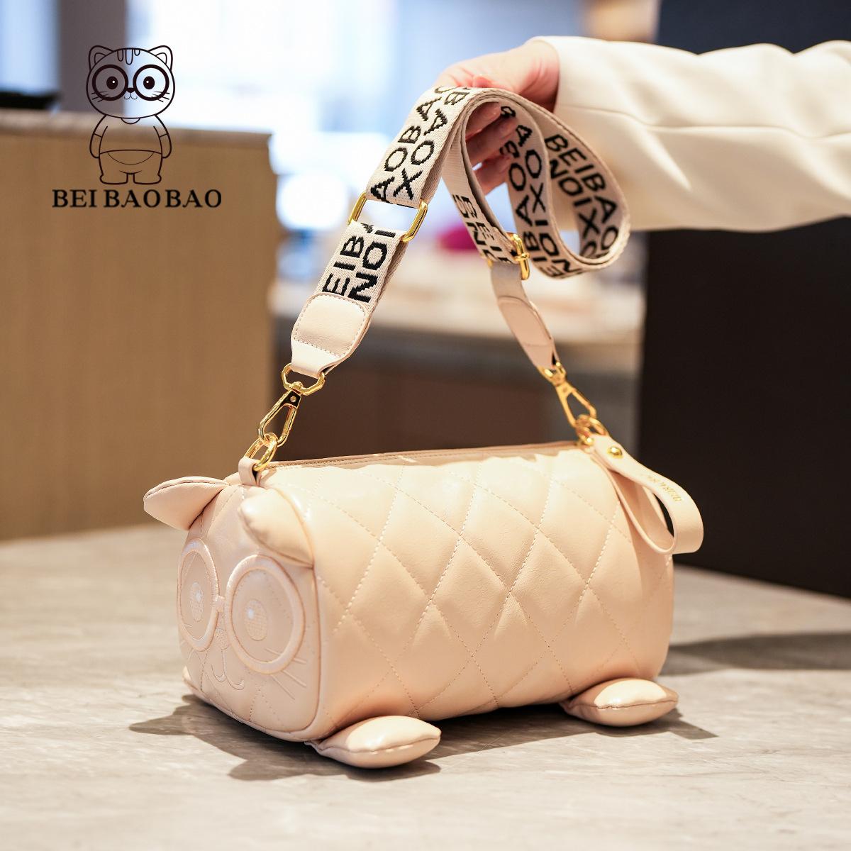 

New High-capacity Cartoon Creative Single Shoulder Bag, Versatile for Travel and Leisure, Crossbody Backpack брудно-білий