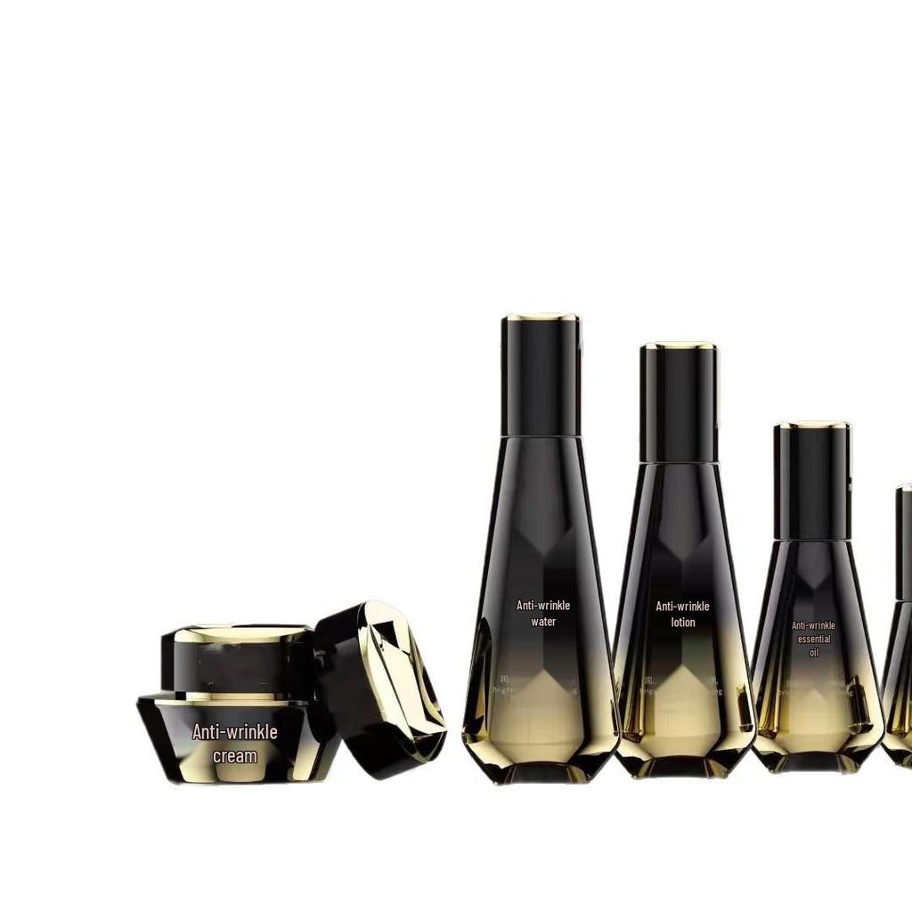 In-Store Exclusive Beauty Set: Hydrating, Anti-Wrinkle & Brightening Skincare