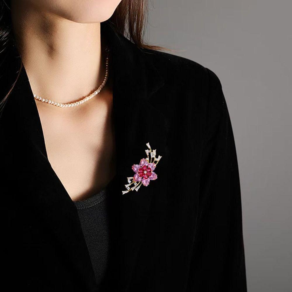 Vintage Crystal Flower Brooches Sparkling Brooch Pins Fashion Floral Brooches  Prom