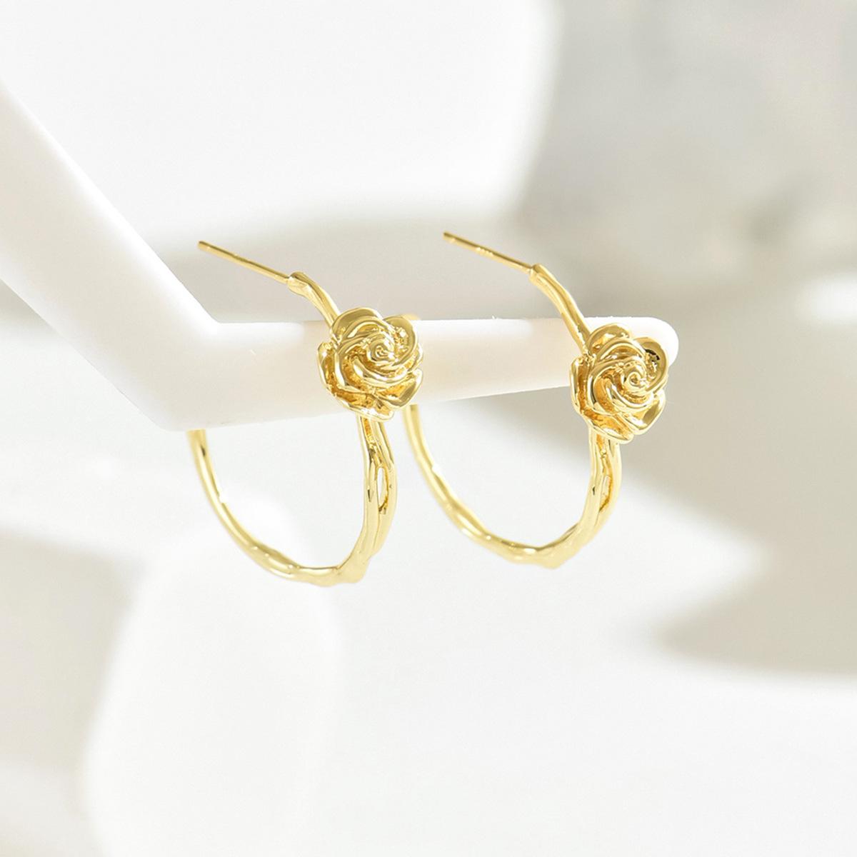 

Женские серьги-клипсы в форме цветка розы one size