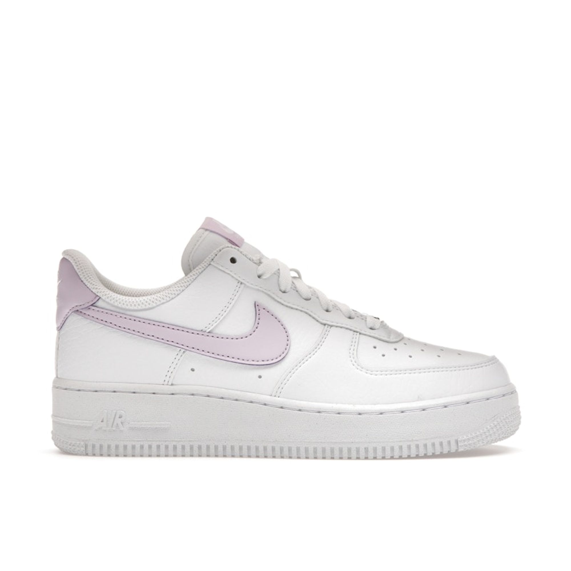 

Женские кроссовки Nike Air Force 1 Low 07 Next Nature White Doll серебристо-металлик DN1430-105 43