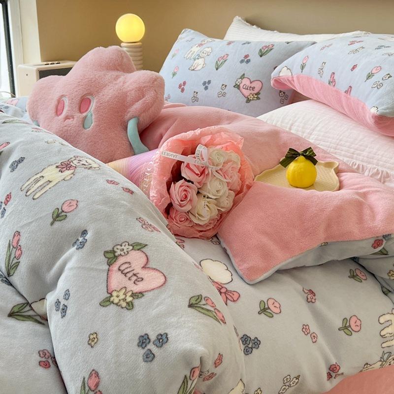 Set de patru piese din catifea cu lapte de iarnă de clasa a în desene animate pat îngroșat pentru student cearșaf de pat din trei piese cearșaf de pat cuvertură